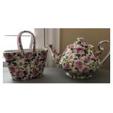 U - SPECIAL PLACE TEAPOT & "TOTE" VASE (RD9)
