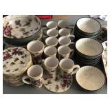 U - 42 PIECES ONEIDA HAND PAINTED DISHWARE (GD9)