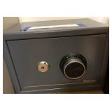 U - SMALL SENTRY SAFE (MA5)