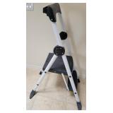 U - FOLDING WERNER STEP LADDER (L63)