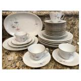 U - 36 PIECES BAVARIAN DISHWARE (KA46)