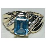 14KT YELLOW GOLD TOPAZ & DIAMOND RING 3.40GRS