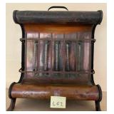 P - VINTAGE ELECTRIC HEATER DISPLAY (L62)