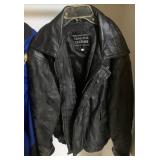 P - GENUINE BLACK LEATHER JACKET SZ L (T23)