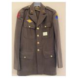 P - WWII US ARMY UNIFORM JACKET (J38)