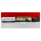 12 - LOT OF 3 MODEL TRAIN CARS (F481)