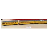 12 - MODEL UNION PACIFIC TRAIN CARS (F470)