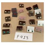 394 - 20 PAIR OF STUD EARRINGS (F413)