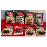 N - LOT OF 8 COLLECTIBLE CARS (H100)