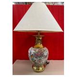 11 - TABLE LAMP W/ CHINOISERIE VASE BASE (F54)