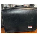 11 - 1 PIECE HARD-SHELL LUGGAGE