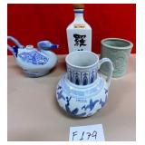 11 - MIXED LOT OF ASIAN PORCELAIN COLLECTIBLES