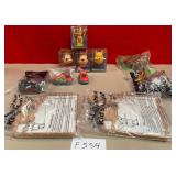 N - MIXED LOT OF COLLECTIBLES (F554)