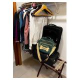 L - MIXED LOT OF CLOTHING, LUGGAGE, LUGGAGE RACK