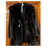 L - FUR COAT (C125)
