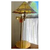 L - BRASS TONE LAMP W/ STAINED GLASS SHADE (G70)