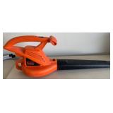 M - BLACK & DECKER POWER BLOWER (G28)