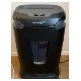 M - STAPLES PAPER SHREDDER (H5)