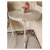 M - ROUND PEDESTAL TABLE (F8)