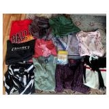 K - MIXED LOT OF CLOTHING (M63)