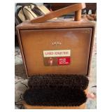 K - SHOE SHINE BOX W/ BRUSHES (M50)