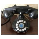 K - VINTAGE ROTARY TELEPHONE W/ CORD (M27)