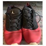 K - PAIR OF JORDAN JUMPMAN SHOES SIZE 14 (M48)
