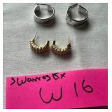 O - 2 PAIR OF EARRINGS (W16)