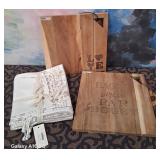 43 - NEW WMC CHARCUTERIE BOARDS & HAND TOWELS