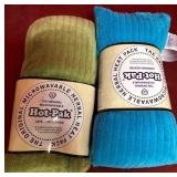 43 - NEW WMC LOT OF 2 HOT PACKS (C132)