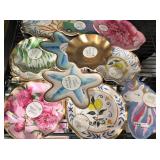 43 - NEW WMC MIXED LOT OF PAPER PLATES (Z3)
