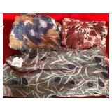 43 - NEW WMC LOT OF 3 SCARVES (M124)