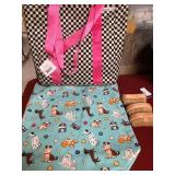 43 - NEW WMC LOT OF 2 TOTE BAGS & BRUSHES (R56)
