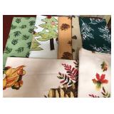 43 - NEW WMC LOT OF KITCHEN & TABLE LINENS (R92)