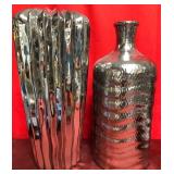 43 - NEW WMC LOT OF 2 DECOR VASES (C192)