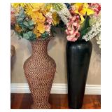 W - 2 DECOR VASES W/ FAUX FLOWERS (L2)