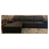 W - BLACK LEATHER SECTIONAL SOFA 130X70X32" (C33)