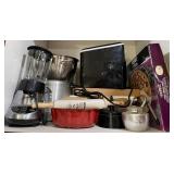 W - LOT OF KITCHEN APPLIANCES & UTENSILS (K40)