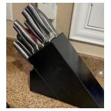 W - KNIFE BLOCK SET W/STAINLESS KNIVES (K26)