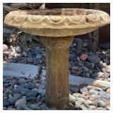 W - CONCRETE BIRDBATH GARDEN DECOR (Y2)