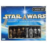378 - STAR WARS EPISODE II CHESS SET (Z24)