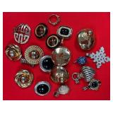 11 - MIXED LOT OF COSTUME JEWELRY (A71)