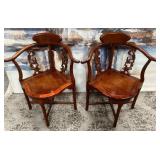 11 - LOT OF 2 CORNER CHAIRS
