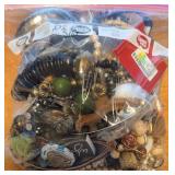 11 - LARGE LOT OF COSTUME JEWELRY 5.3lb (D2)