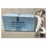 11 - LLADRO FIGURINE (B238)