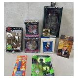 11 - MIXED LOT OF COLLECTIBLES (B256)
