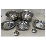 N - MIXED LOT OF SERVING BOWLS, S&P SET (B202)