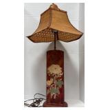 N - VINTAGE ASIAN MOTIF TABLE LAMP (AS IS) (N170)