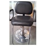 502 - ADJUSTABLE SALON STYLE STOOL W/ CHROME BASE