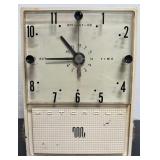 N - MOTOROLA CLOCK RADIO (N125)